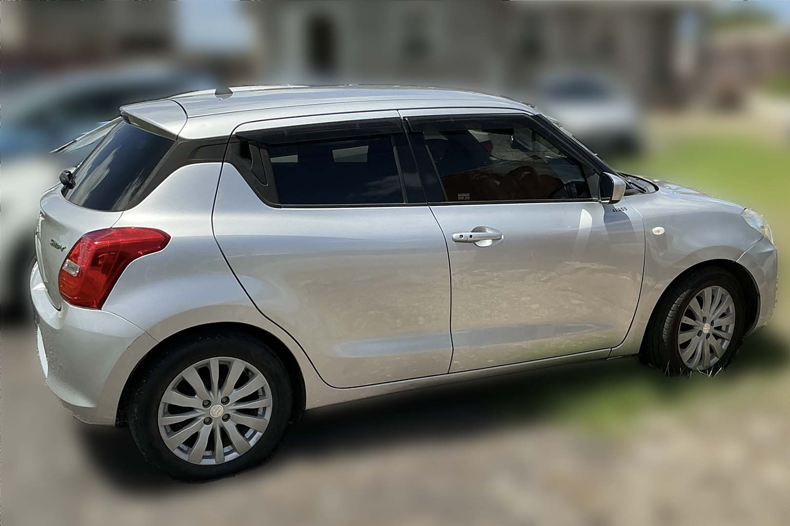 SUZUKI SWIFT